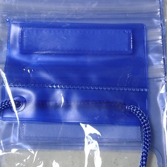 Water Proof Cellphone Case - Picture 3 of 3